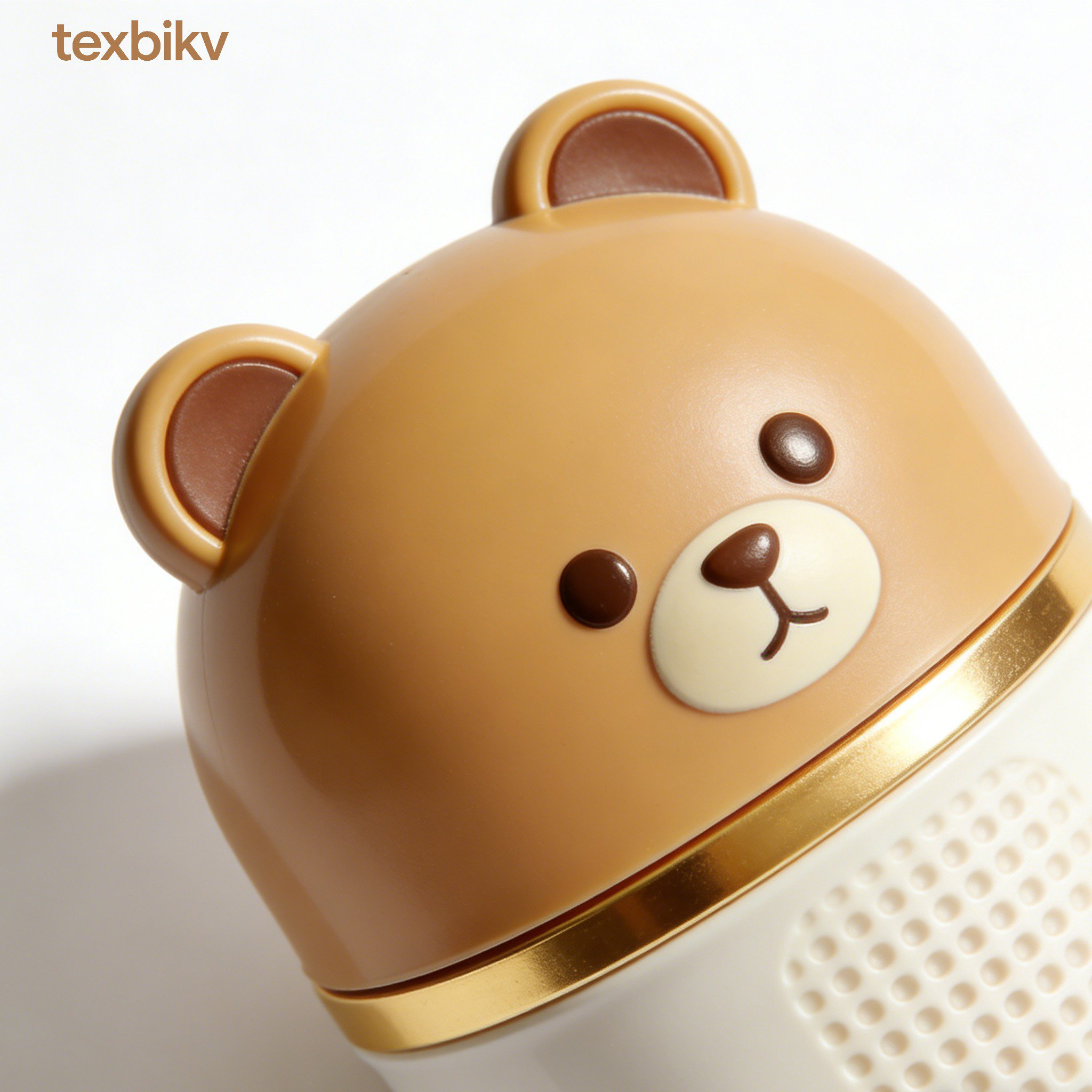 除湿ボックスを収納スペースに設置する様子