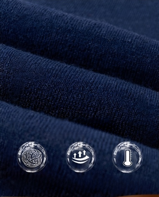 男性が着用するクルーネックセーター