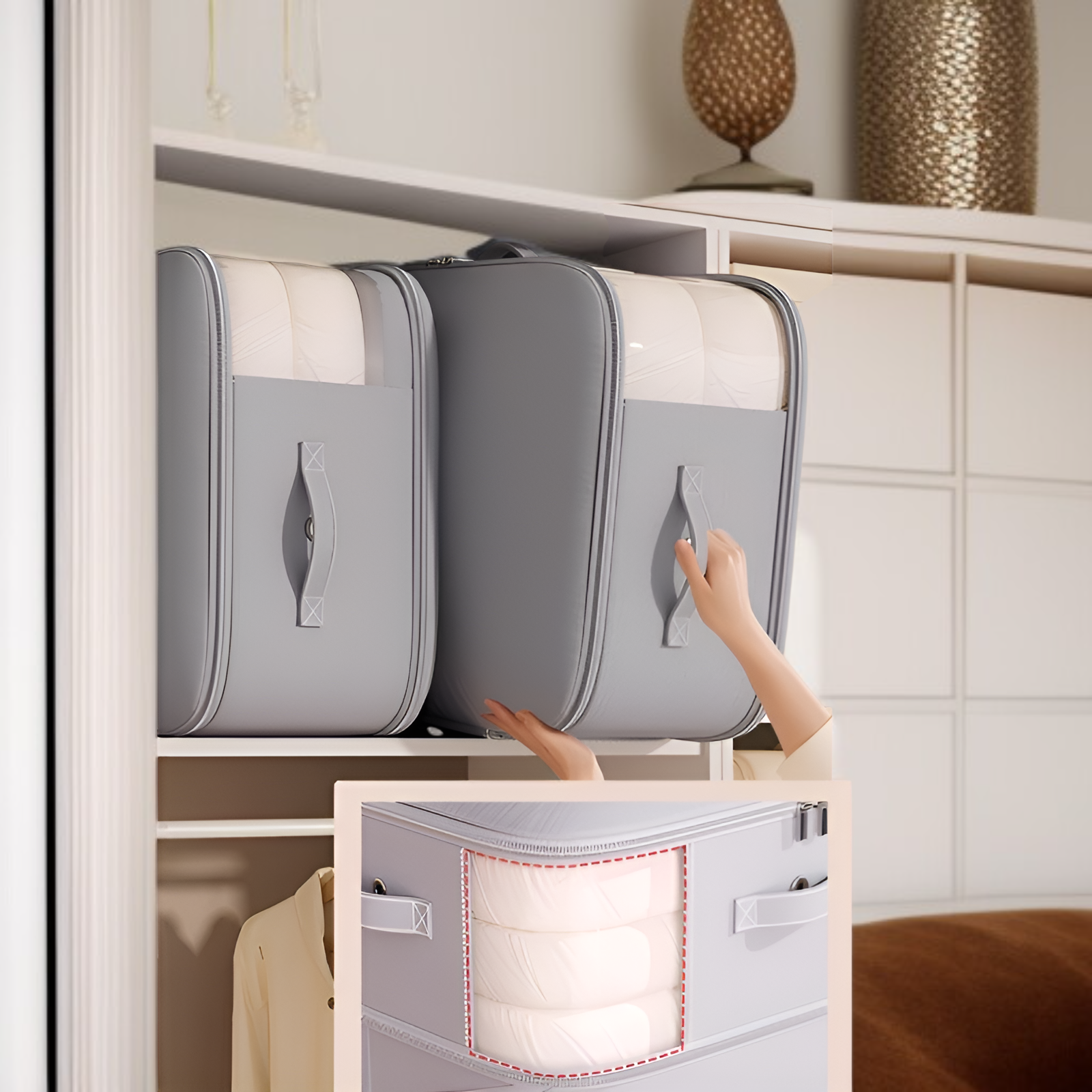 깔끔한 실내 인테리어와 이불 보관 가방