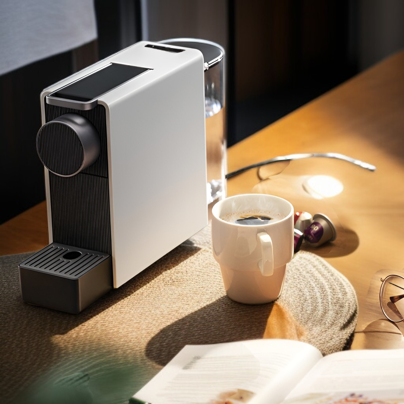 Malý italský kávovar s automatickým provozem, inspirovaný srdcem