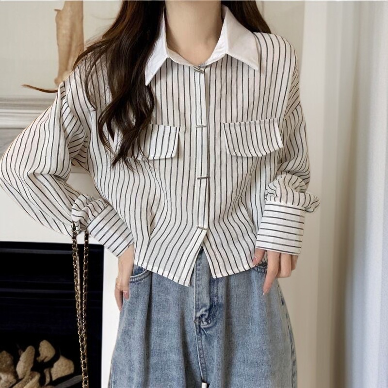 春コーデにぴったりのストライプ長袖シャツ