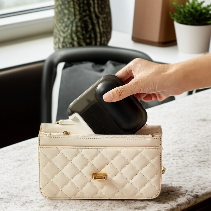 휴대용 트리플 원 홈 키보드 청소 브러시 차량용 틈새 청소 브러시 틈새 렌즈와 에어컨 송풍구를 청소하는 편리한 도구