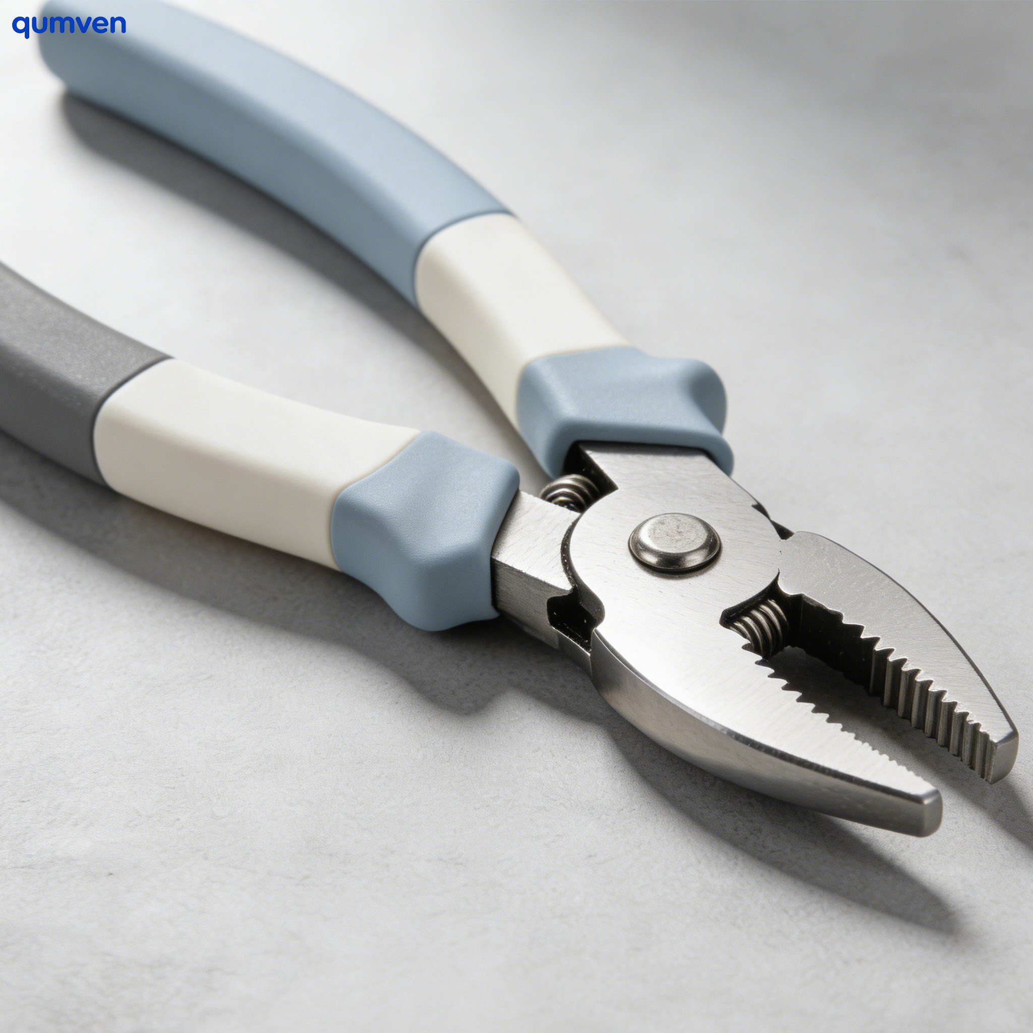 Ergonomic handle design on needle-nose pliers