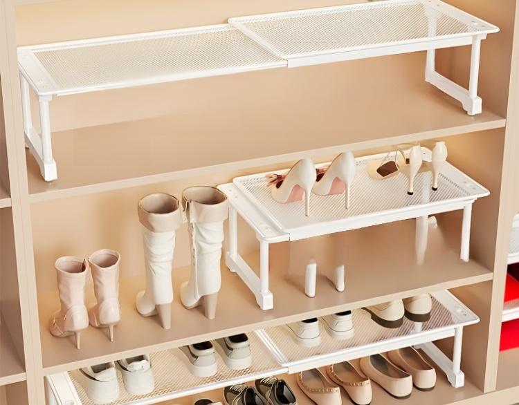 Space-saving shoe storage artifact with adjustable shelves