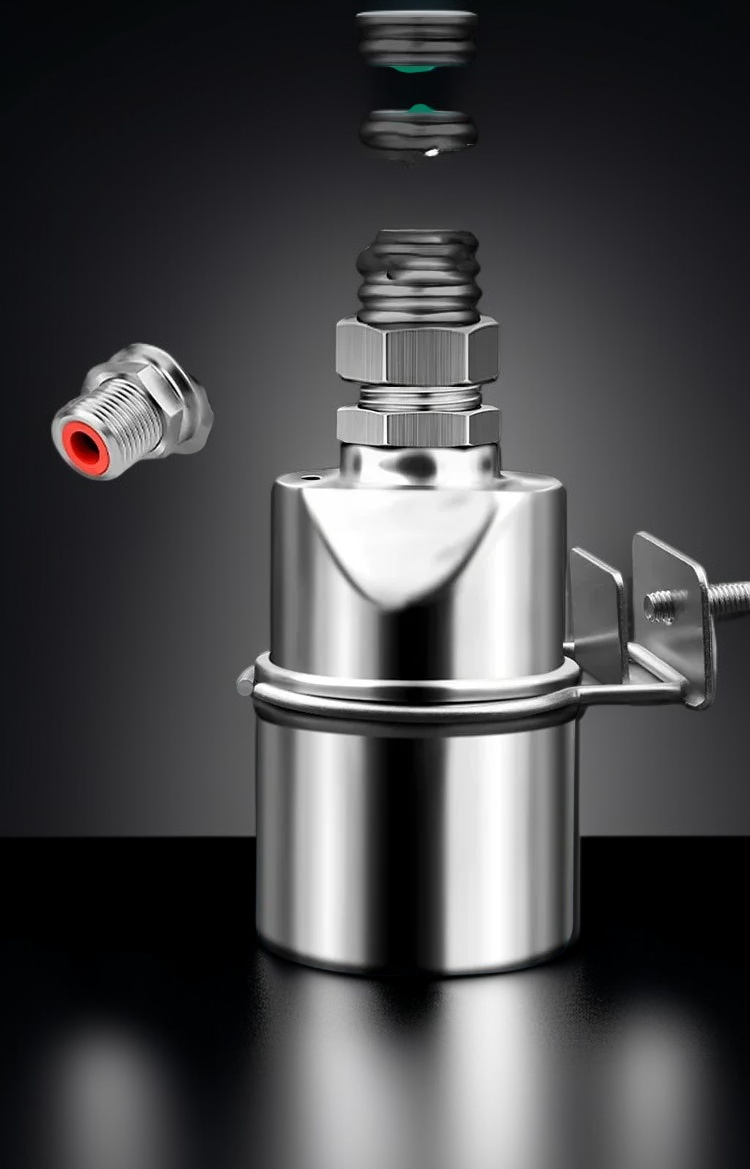 水タンクに取り付けたフロートバルブの使用例