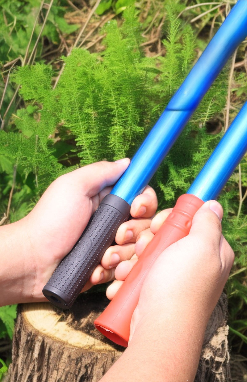 Ergonomic handle folding sickle