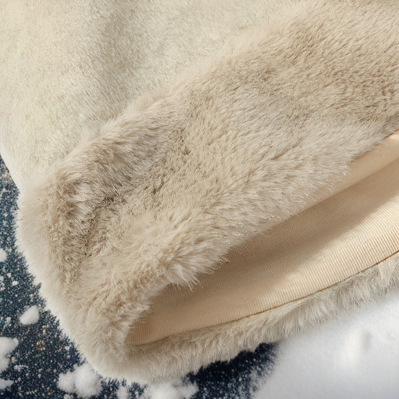 플러시 롤 챙 니트 모자