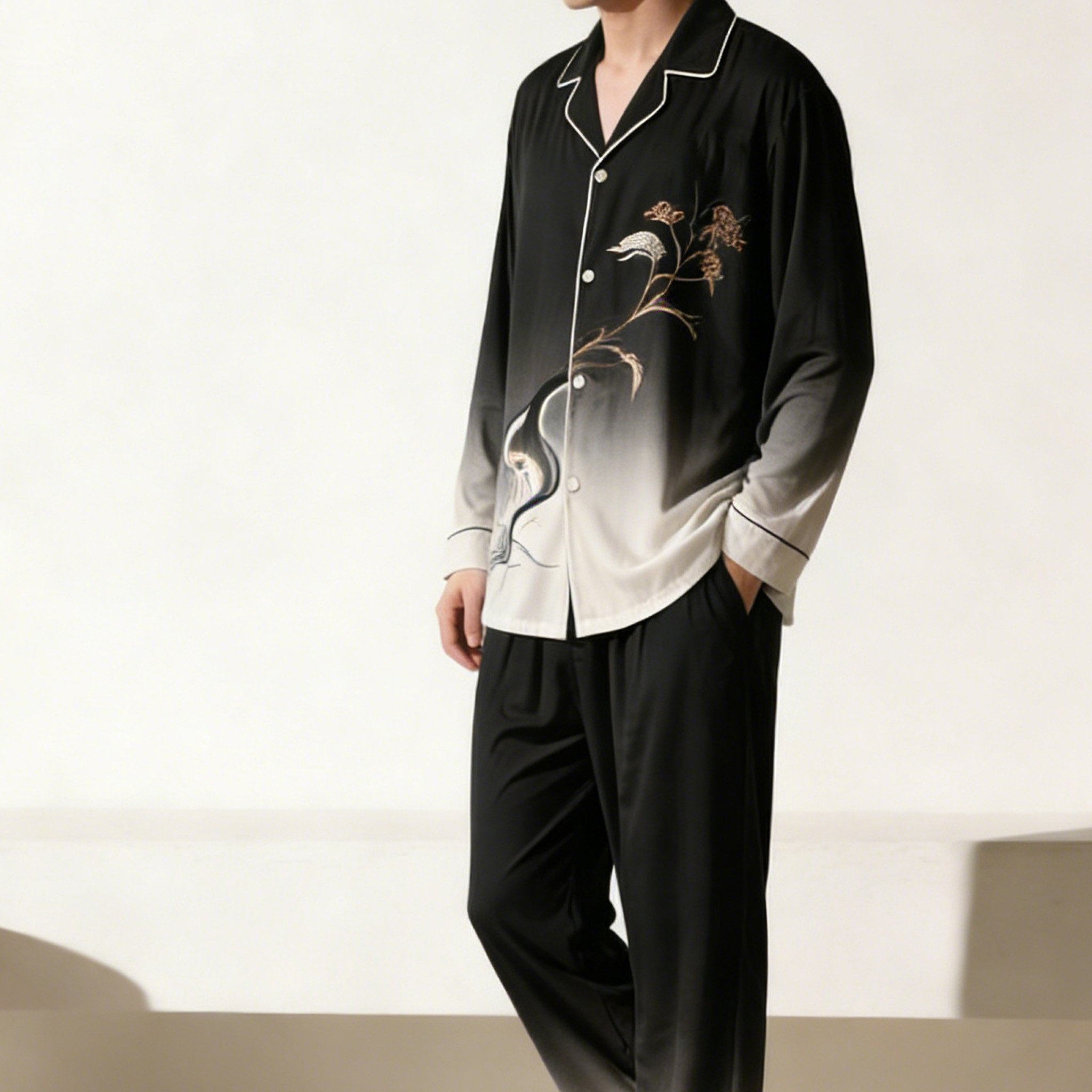 ชุดนอนผู้ชายผ้าไหมดีไซน์ทันสมัย