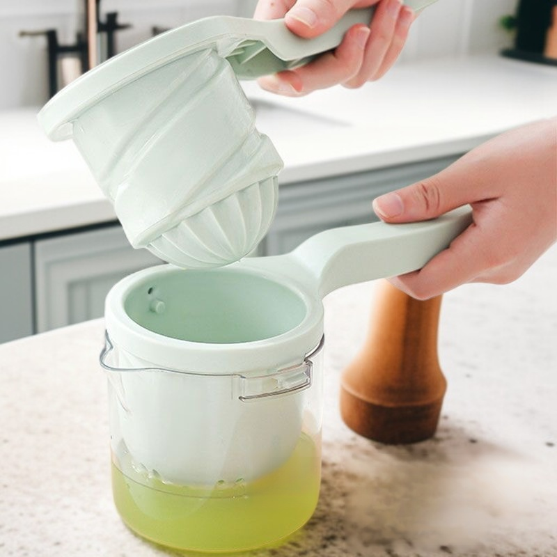 Spiral Squeeze Juice Extractor