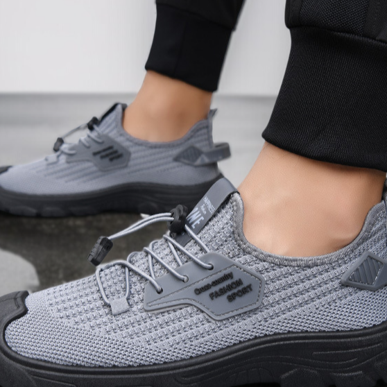 メンズの新しいスタイルの靴は、通気性のあるソフトソールのカジュアルシューズで、中高年の方は北京布の古い靴を履くことができます。