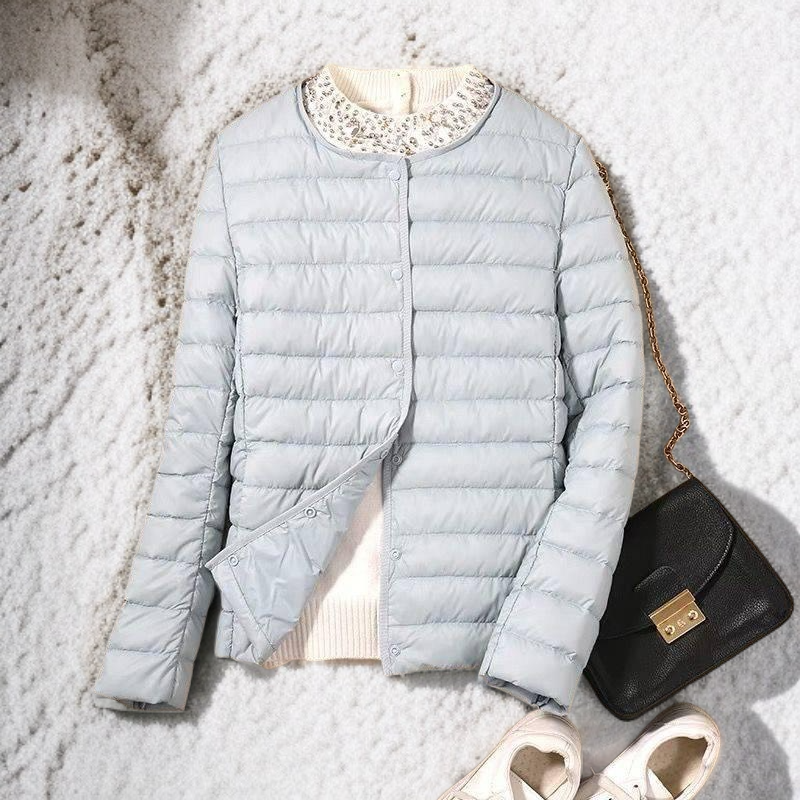 冬におすすめホワイトダックダウンジャケットのコーディネート例