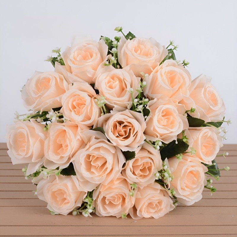 手作りのシルクのバラの花束