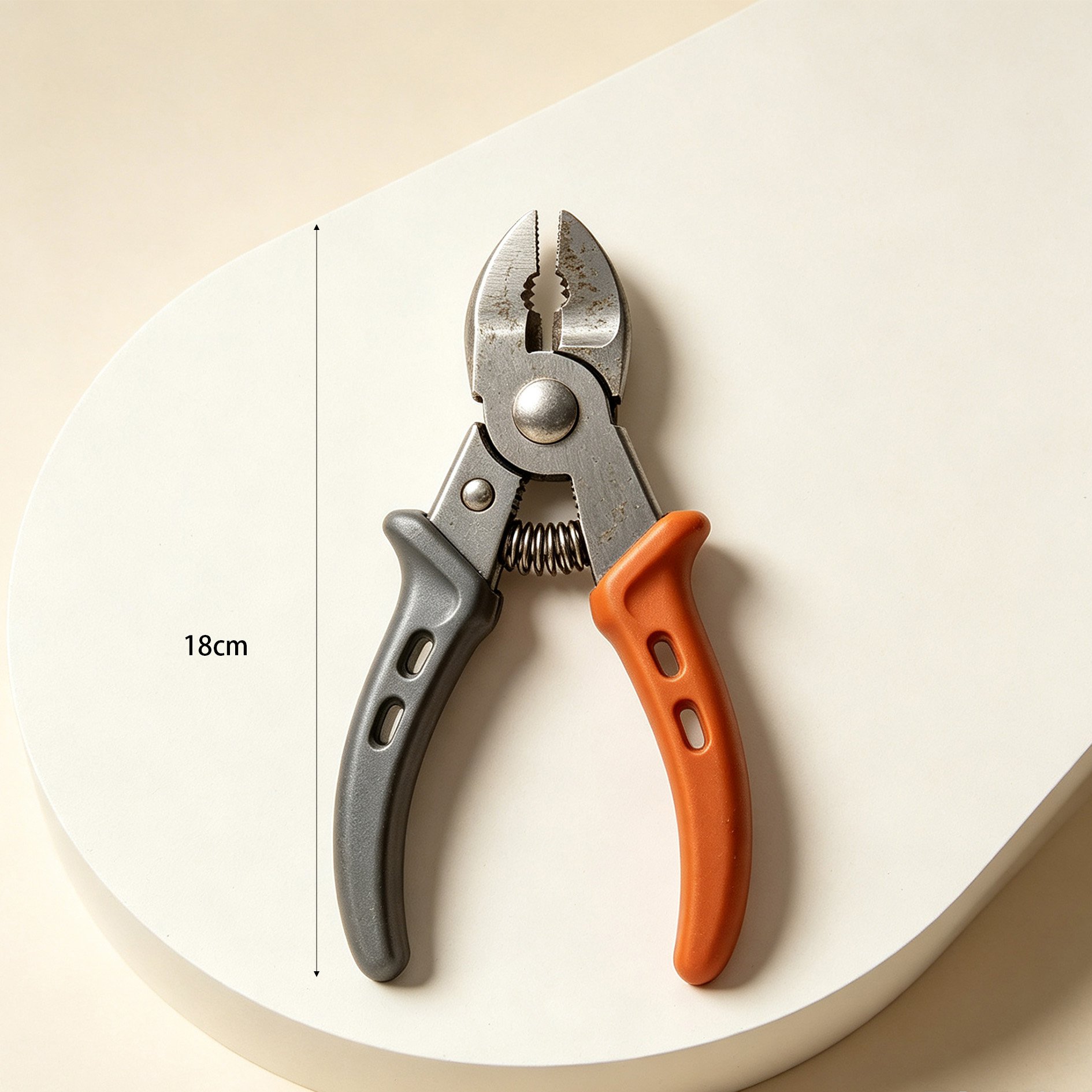 Durable jaws of Orange-Gray Wire Pliers