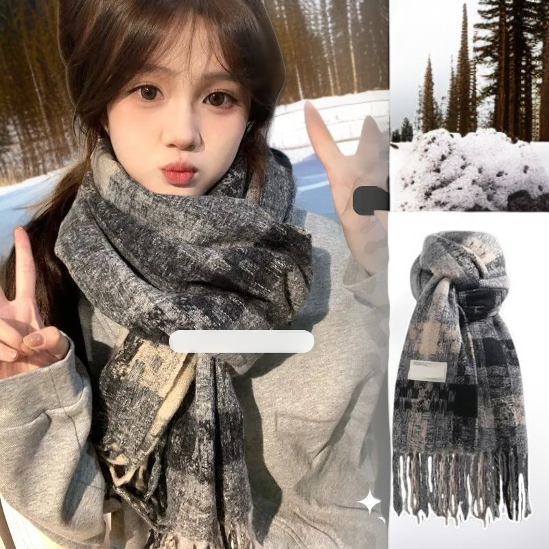 부드럽고 포근한 플레드 니트 스카프