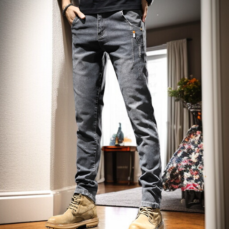 남자 슬림 작은 발바지 춘추 스판 청바지 남자 스판 작은 발바지 춘추 캐주얼 바지