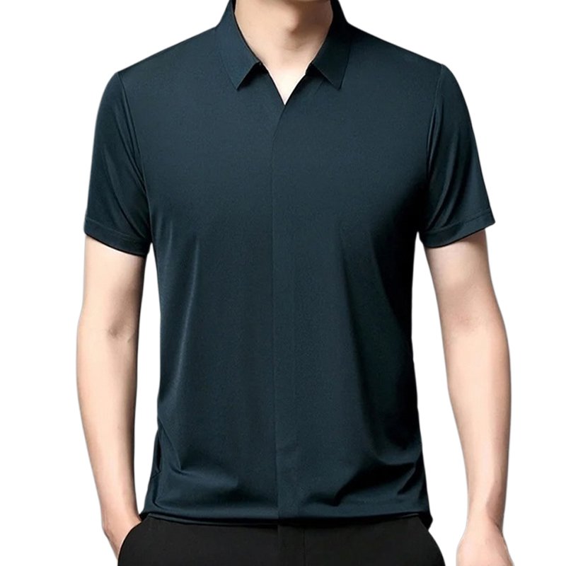 シンプルな半袖Tシャツ