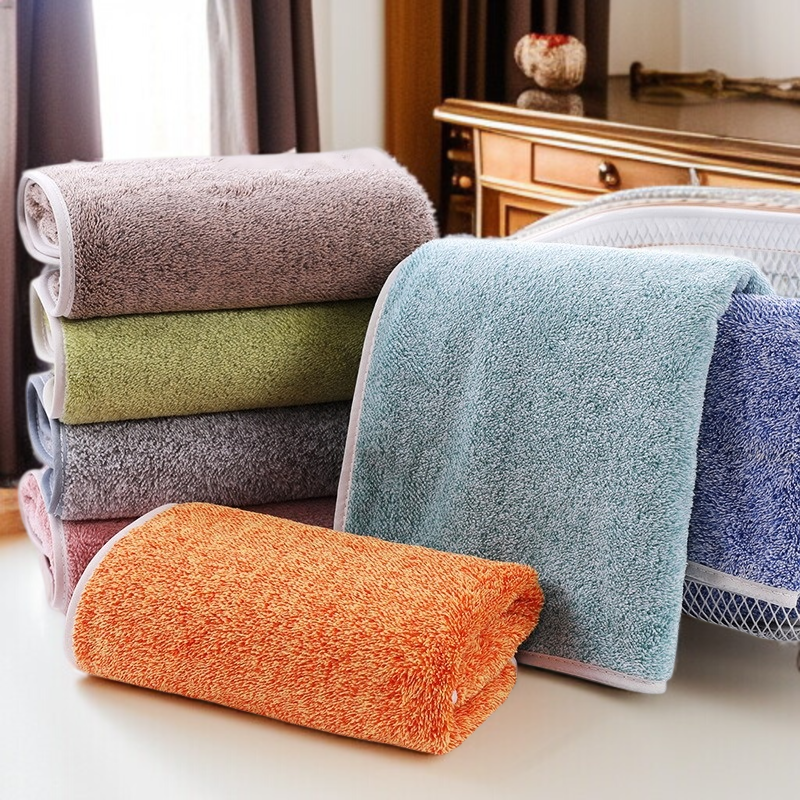 Miękki, chłonny i pogrubiony ręcznik do twarzy