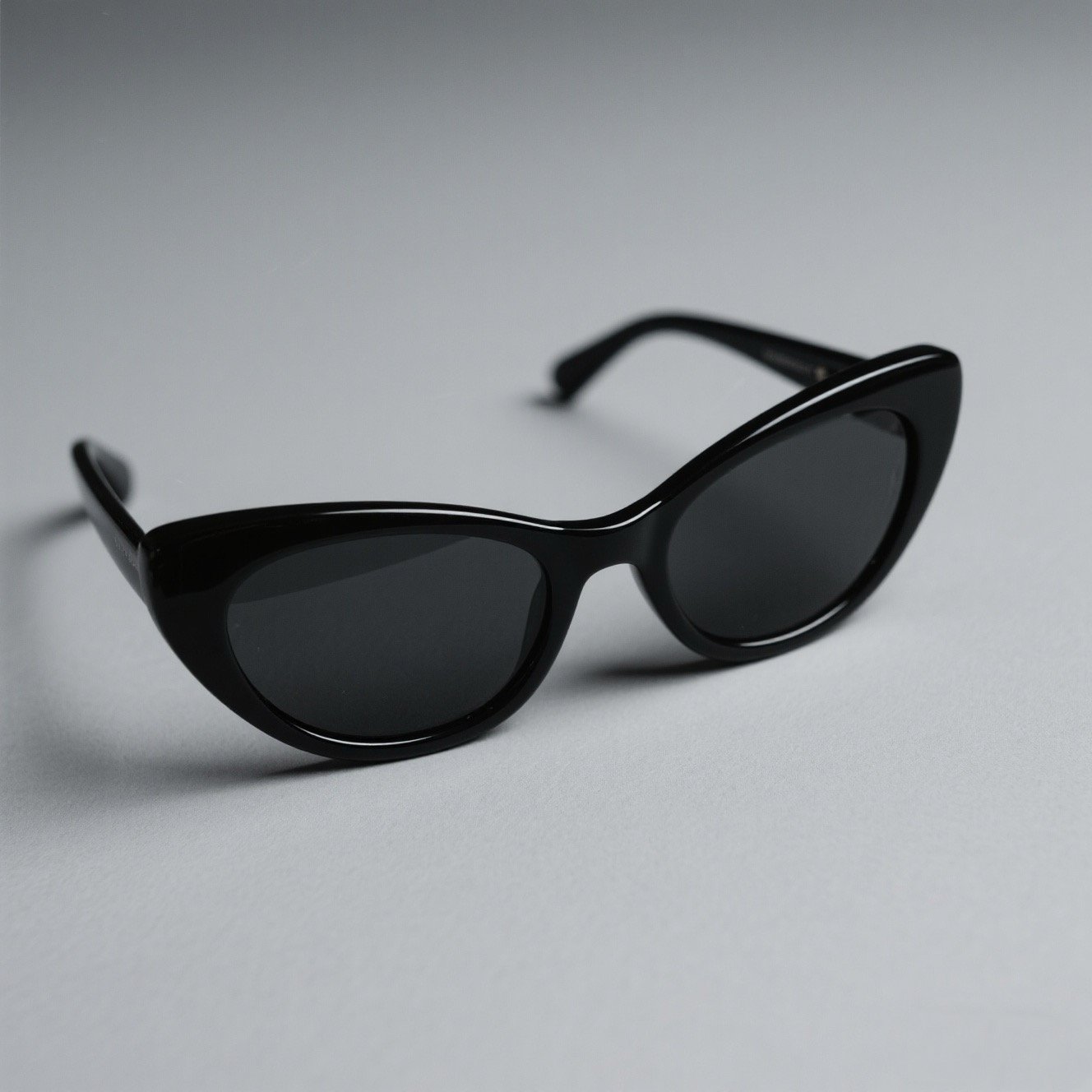 ดีไซน์แว่นกันแดดแฟชั่นทรงแคทอาย