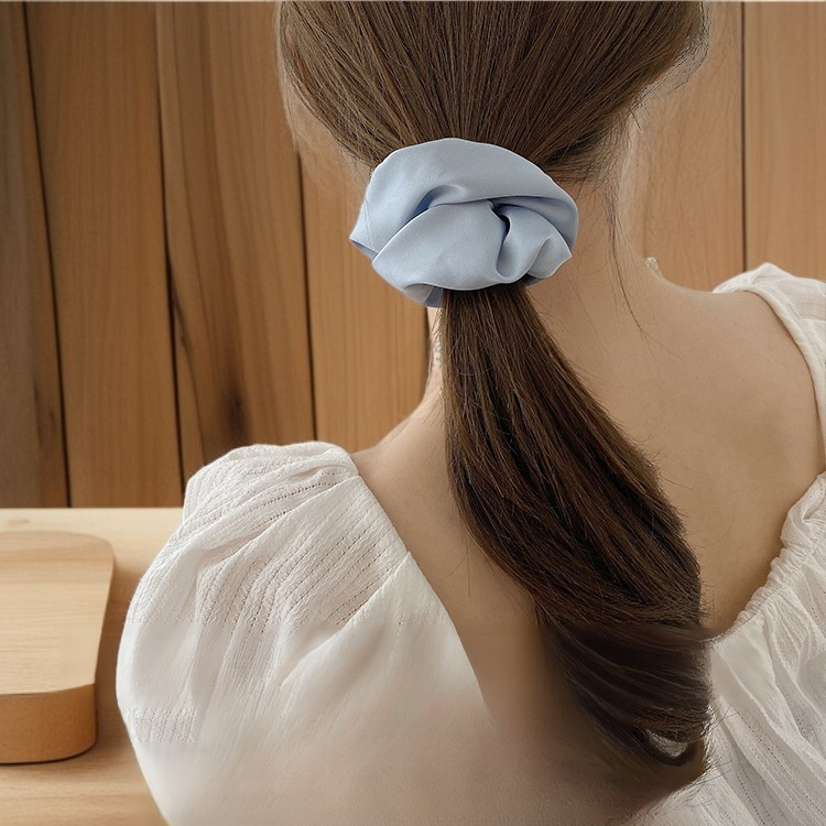 ヘアタイとシュシュ