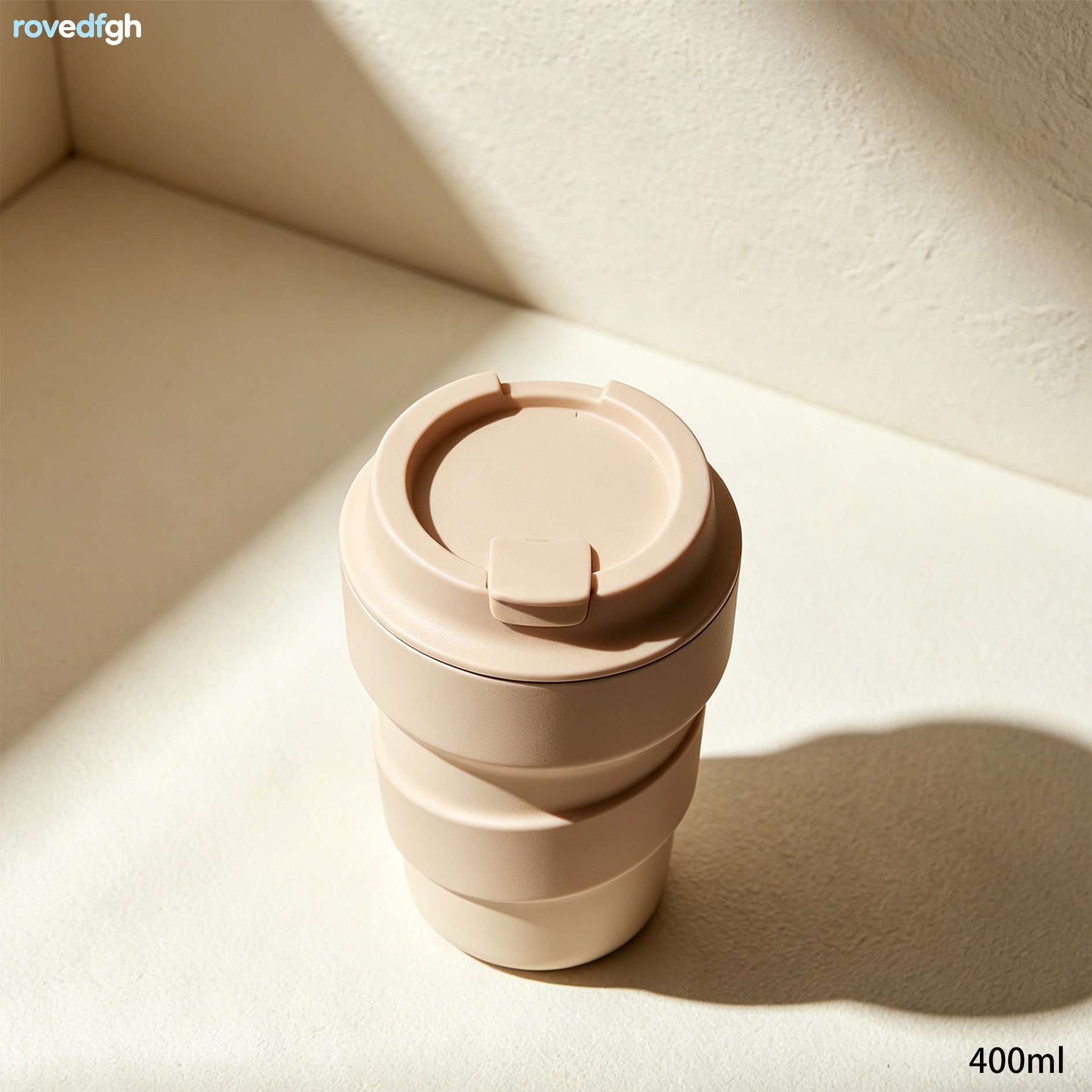 실리콘 소재로 안전한 머그컵