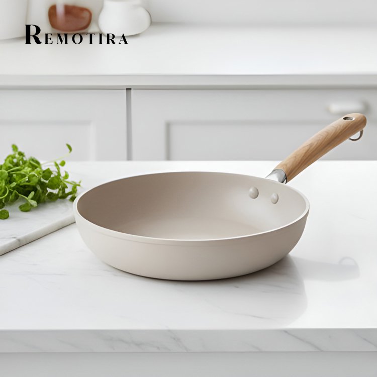 크림색 프라이팬 전체 이미지