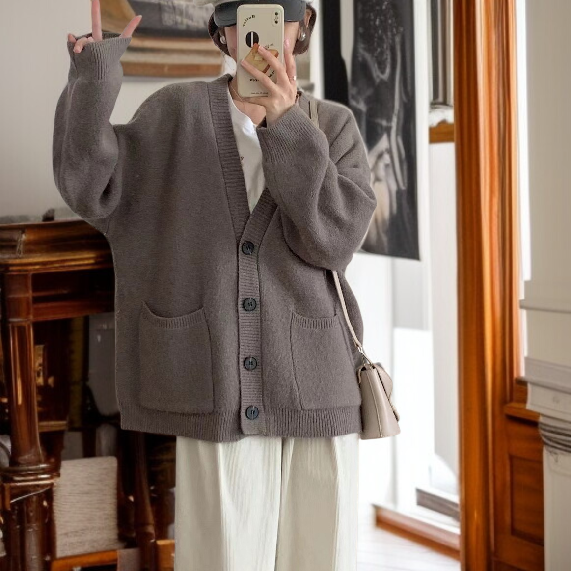 怠惰なスタイルのセータージャケット女性初秋 2024 新しいニットカーディガン春と秋の摩耗緩い無地トップ