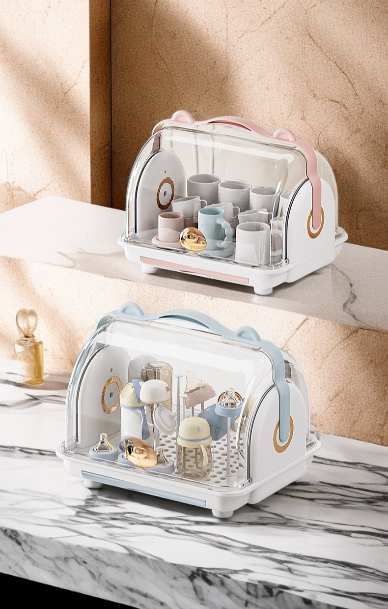 使いやすいベビーボトル収納ボックスの開閉部分