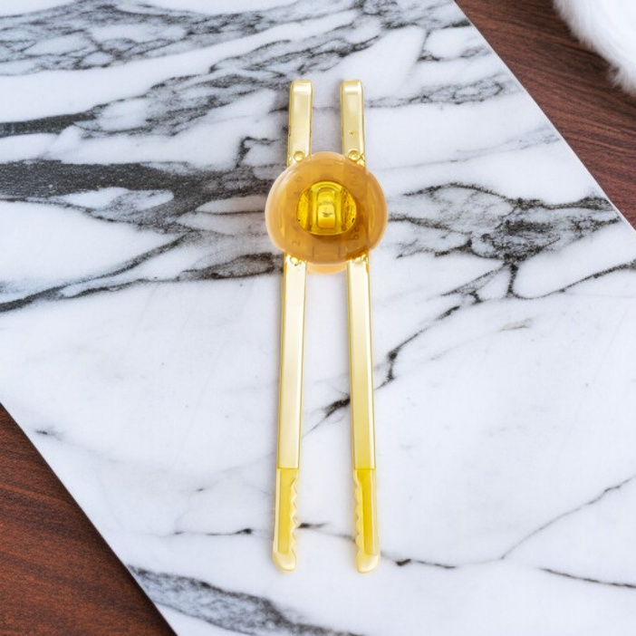 赤ちゃんの離乳食トレーニング箸