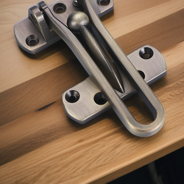 室内セキュリティ向上に役立つ防犯ロックの特徴