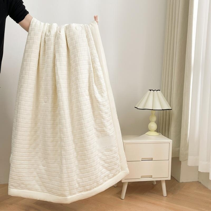 午後のお昼寝用エアコン付きブランケット