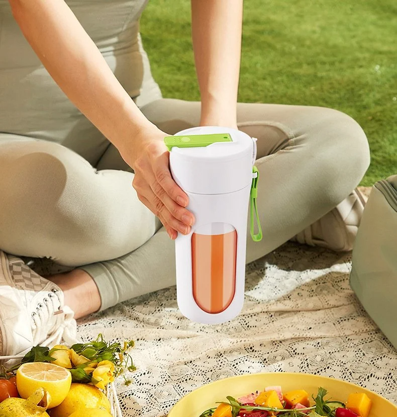 Detalle del cuchillo de acero inoxidable de 12 hojas