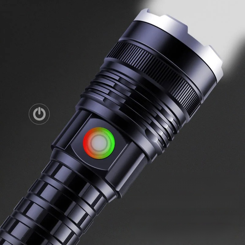 Zoom long-range LED flashlight