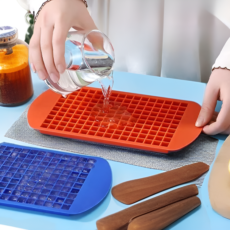 シリコン製ミニスクエア製氷器 クラッシュアイストレイ