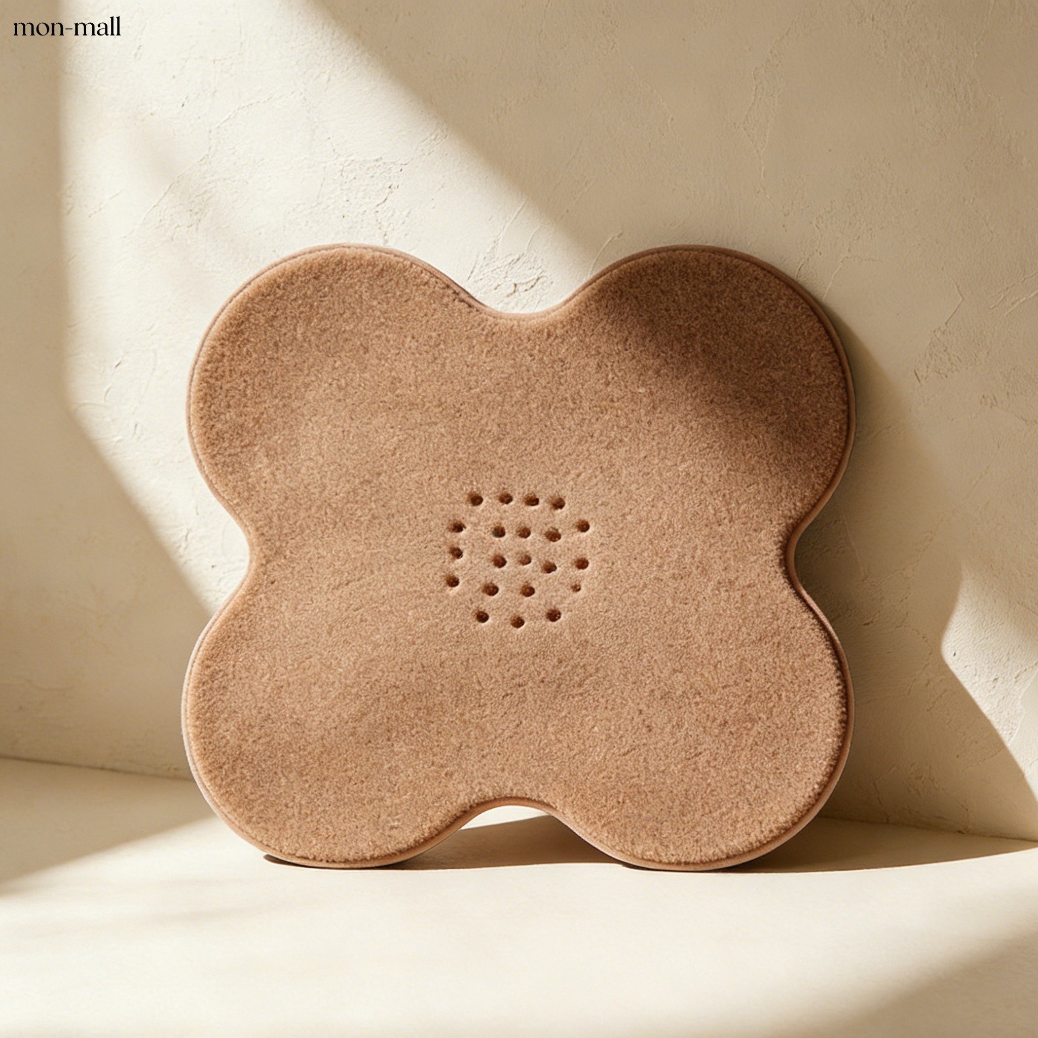 Water being absorbed quickly by draining mat