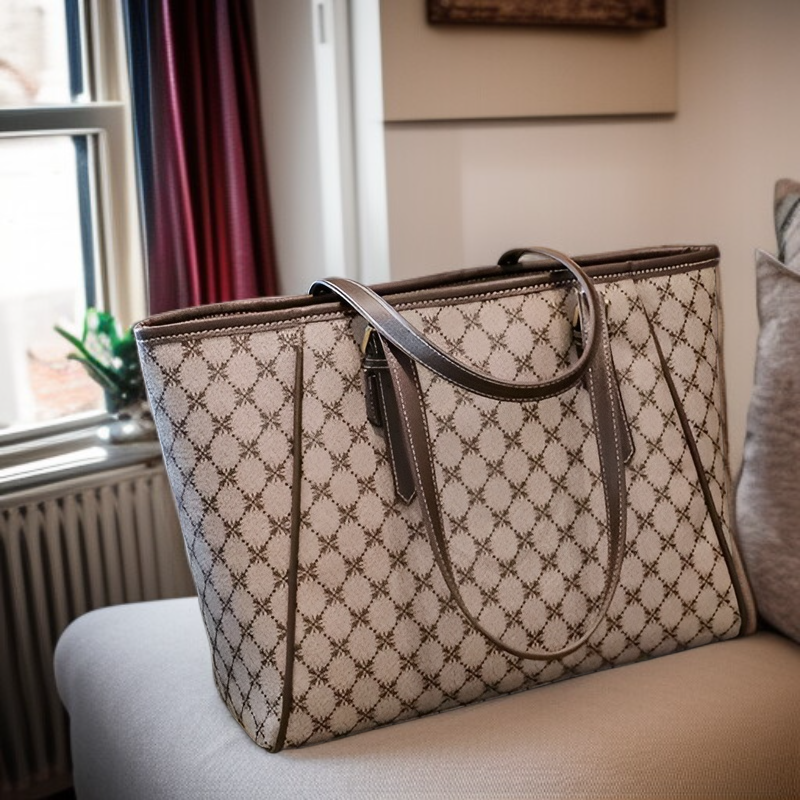 حقيبة يد نسائية خفيفة وعملية بحجم كبير