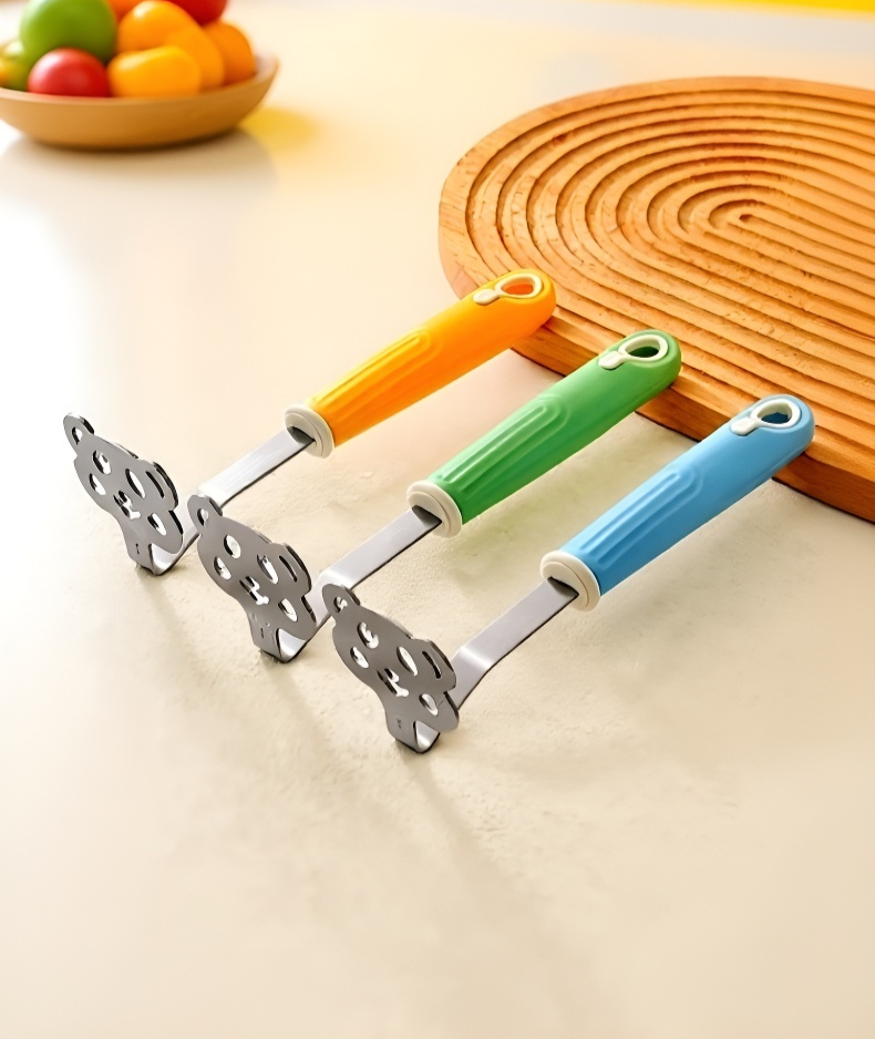 부엌에서 사용하는 감자 으깨기