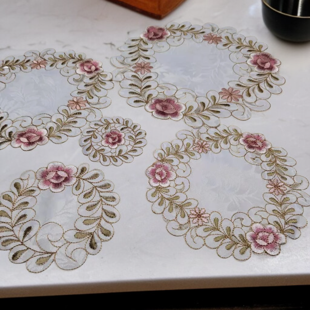 유럽식 레이스 자수 코스터
