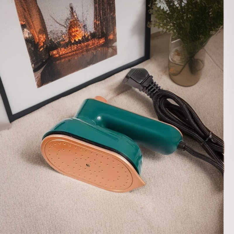 旅行用折りたたみアイロン、便利で実用的