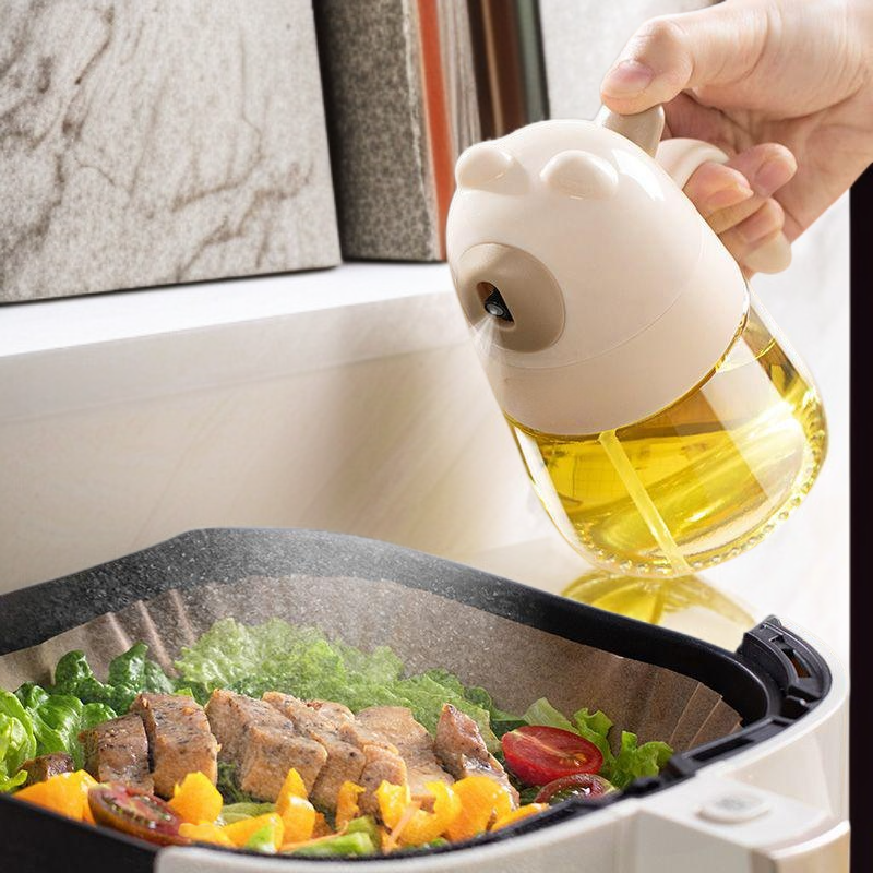 식용유 스프레이 병의 분사 노즐 클로즈업