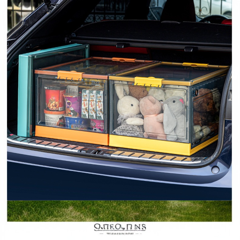 Cajas organizadoras de plástico transparente en un armario