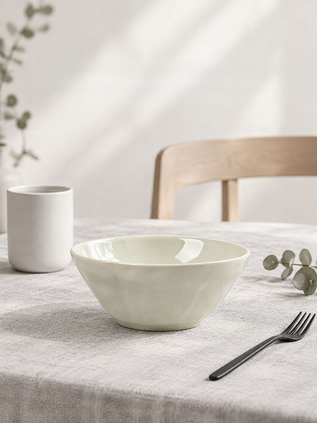 Stylish ceramic serving bowl for soup pasta and noodles