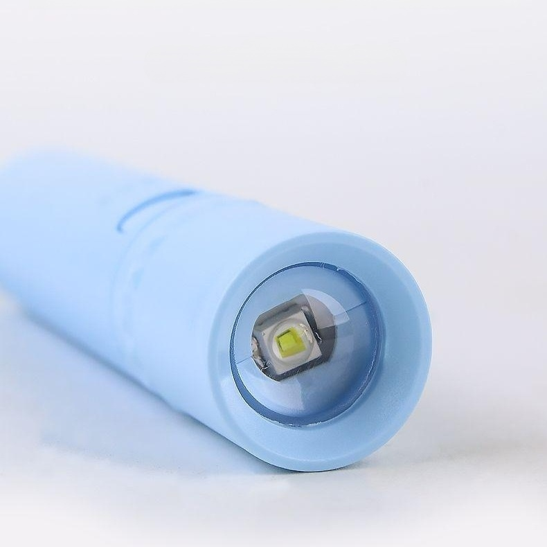 Mini linterna portátil recargable multiusos