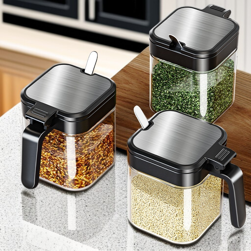 Tarros de cocina para almacenar diferentes condimentos