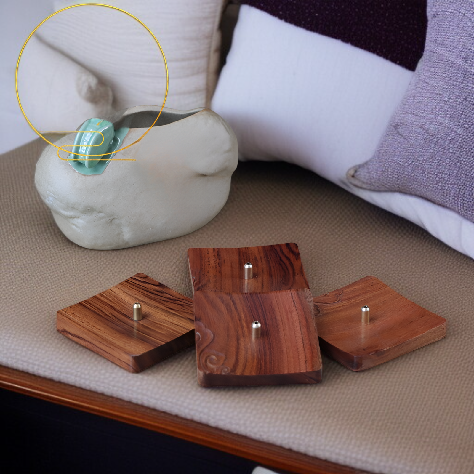 집안 분위기 바꿔주는 사각형 향로