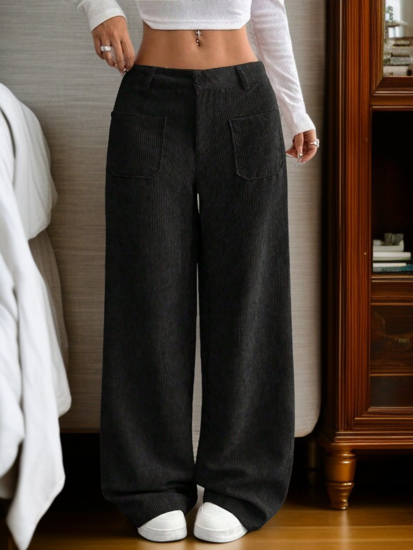 無地ストライプワイドパンツの素材感