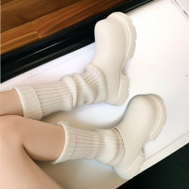 여름 스포티한 키높이 미끄럼 방지 스니커즈