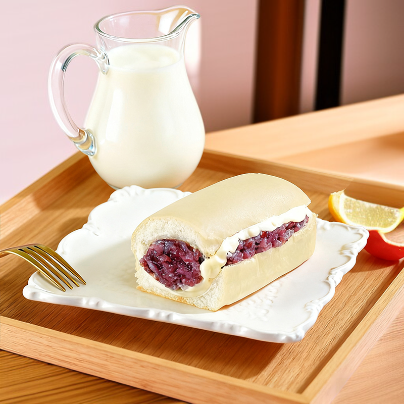 自然な甘みが特徴の紫米蒸しパン
