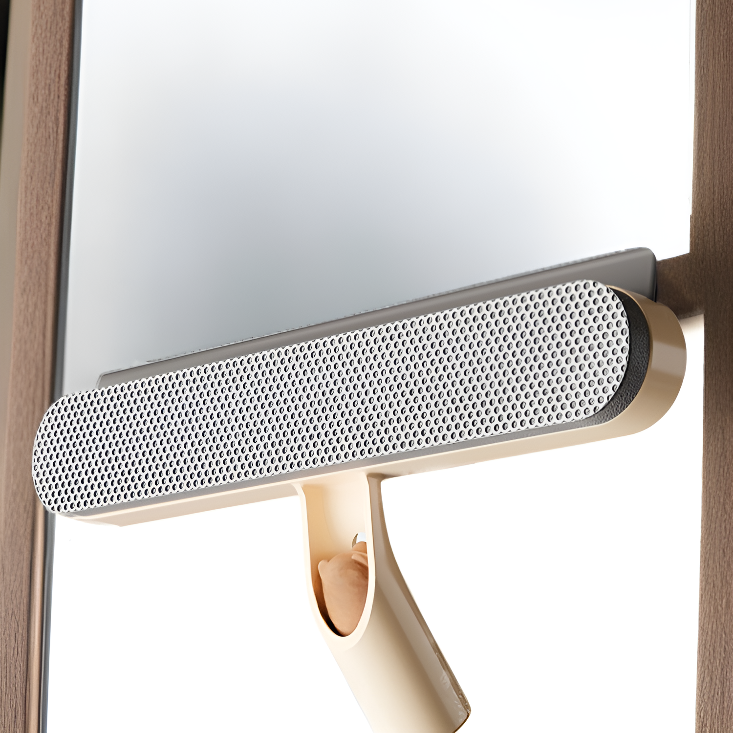 車のフロントガラスを綺麗にする五合一ワイパー