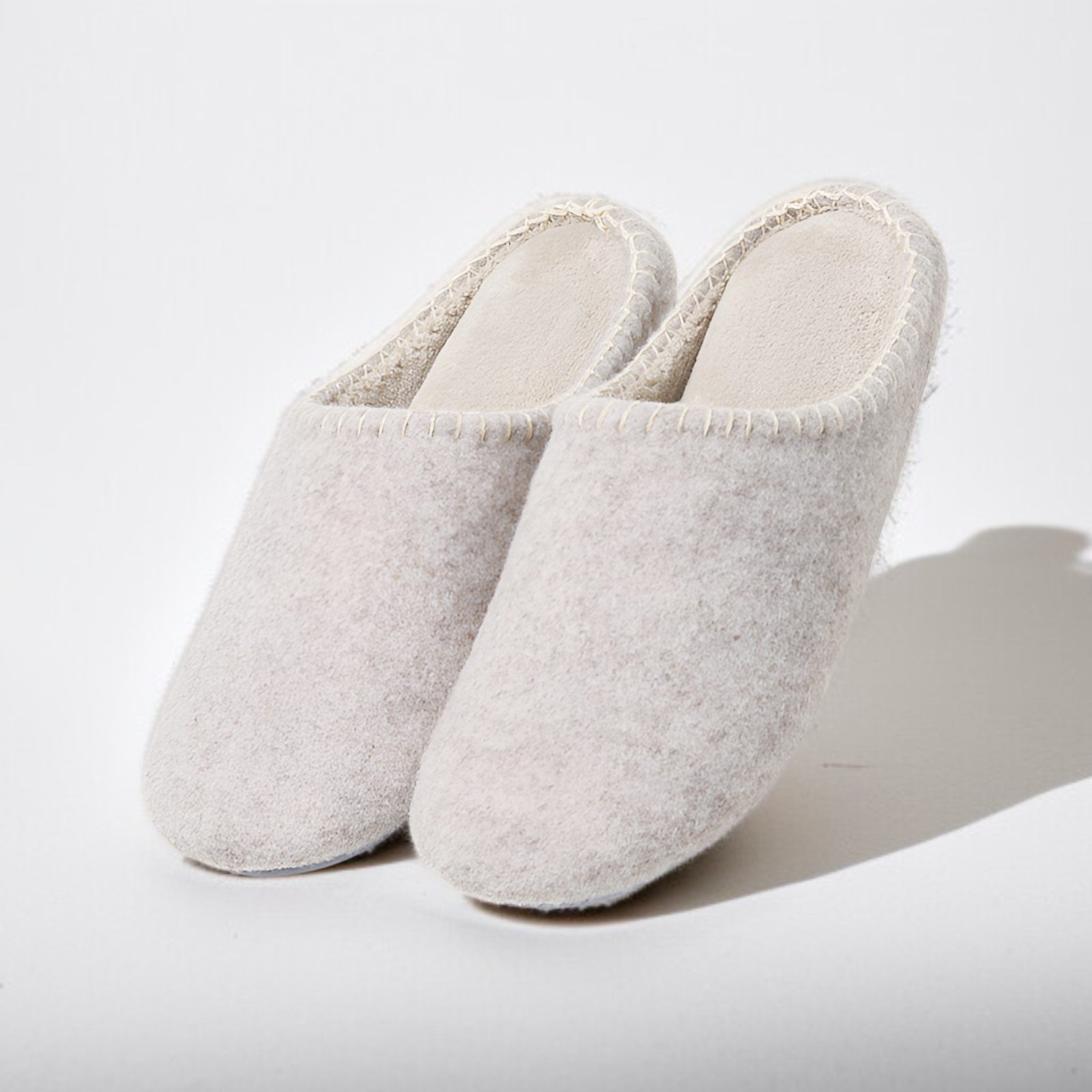 Podzimní a zimní domácí pantofle