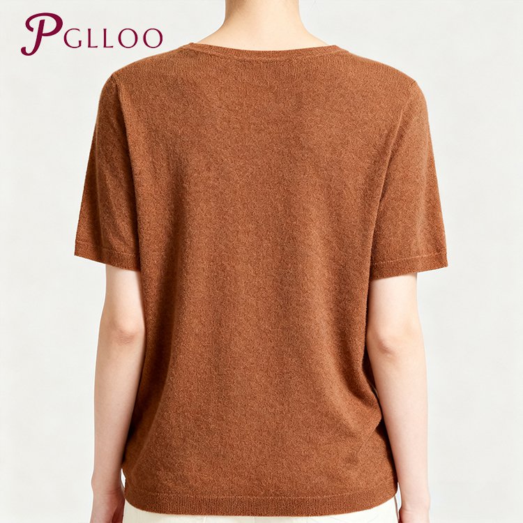 여성 브라운 V넥 반팔 착용 샷